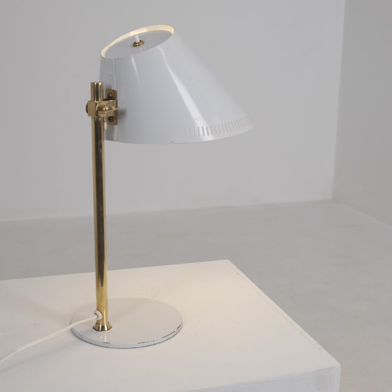 Paavo Tynell Adjustable Table Lamp Model 9227 in White and Brass, Idman 1950s
