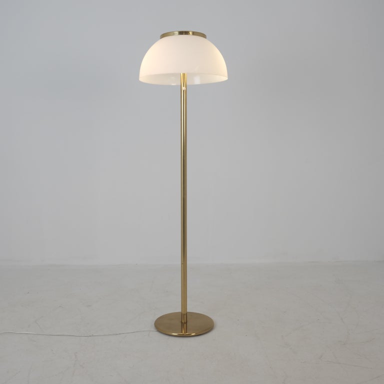 Heikki Turunen Senior Series Brass Acrylic Floor Lamp Model 930-147, Orno 1970s