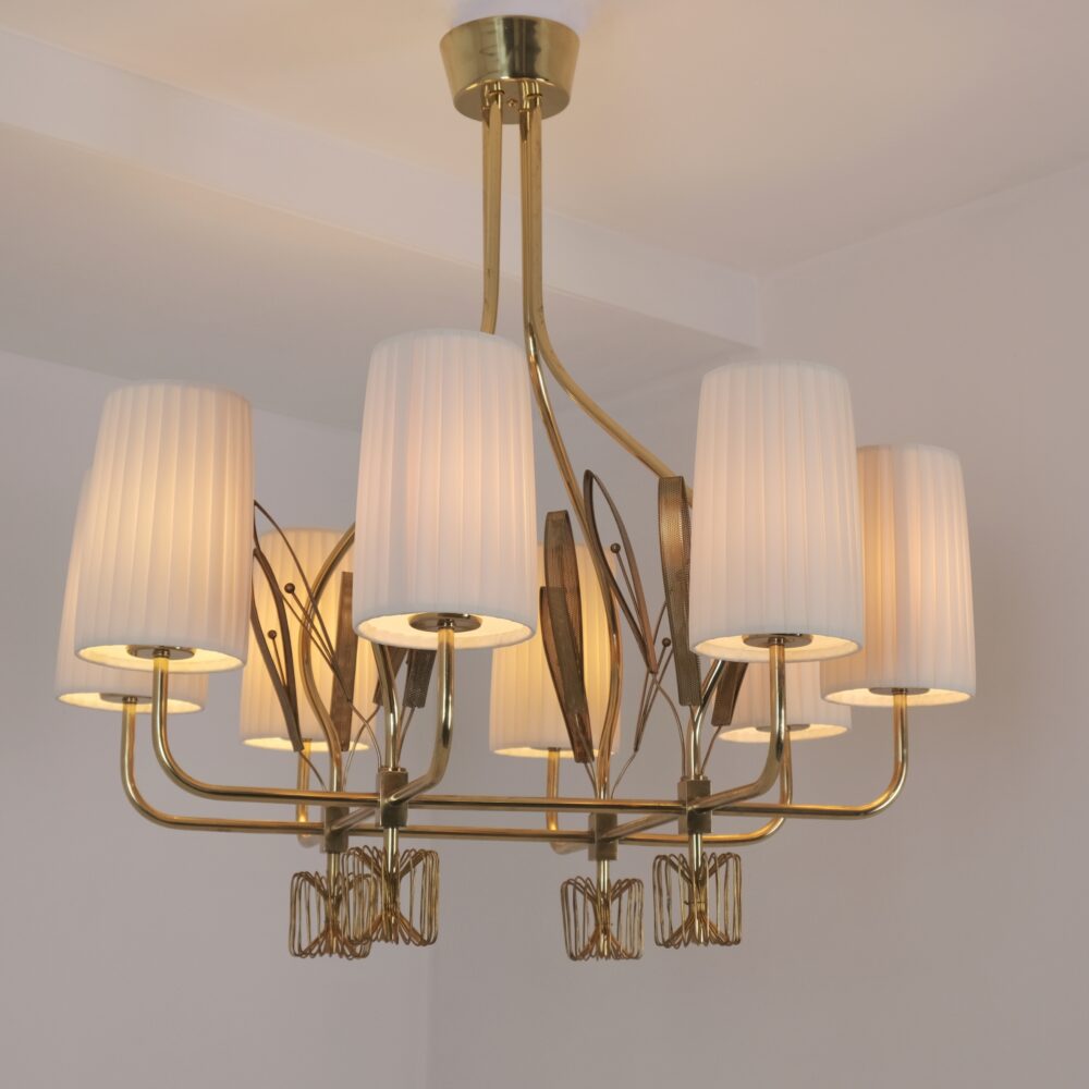 Paavo Tynell Commissioned Chandelier, Taito 1950s